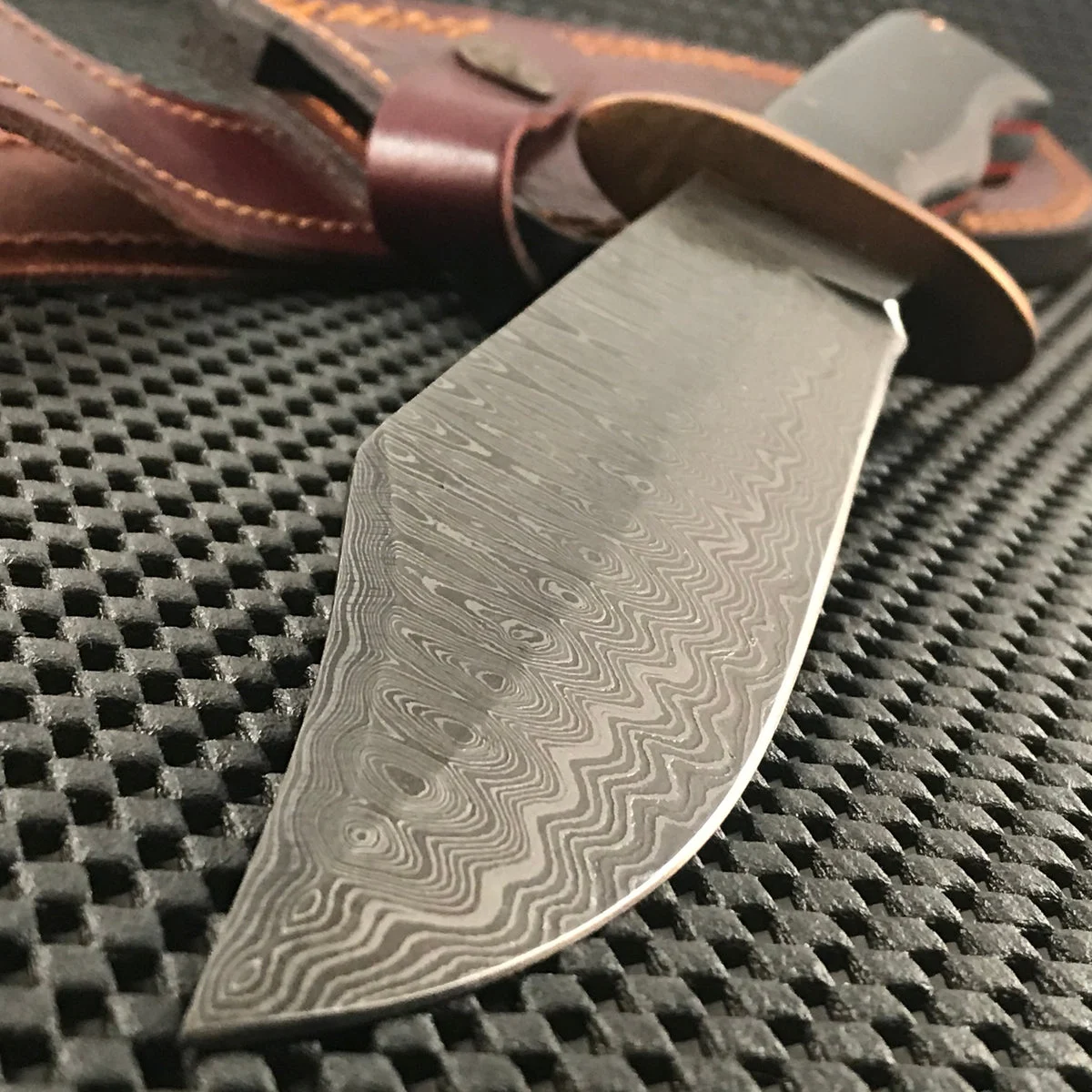 12.5″ Full Tang Damascus Steel Bowie Knife