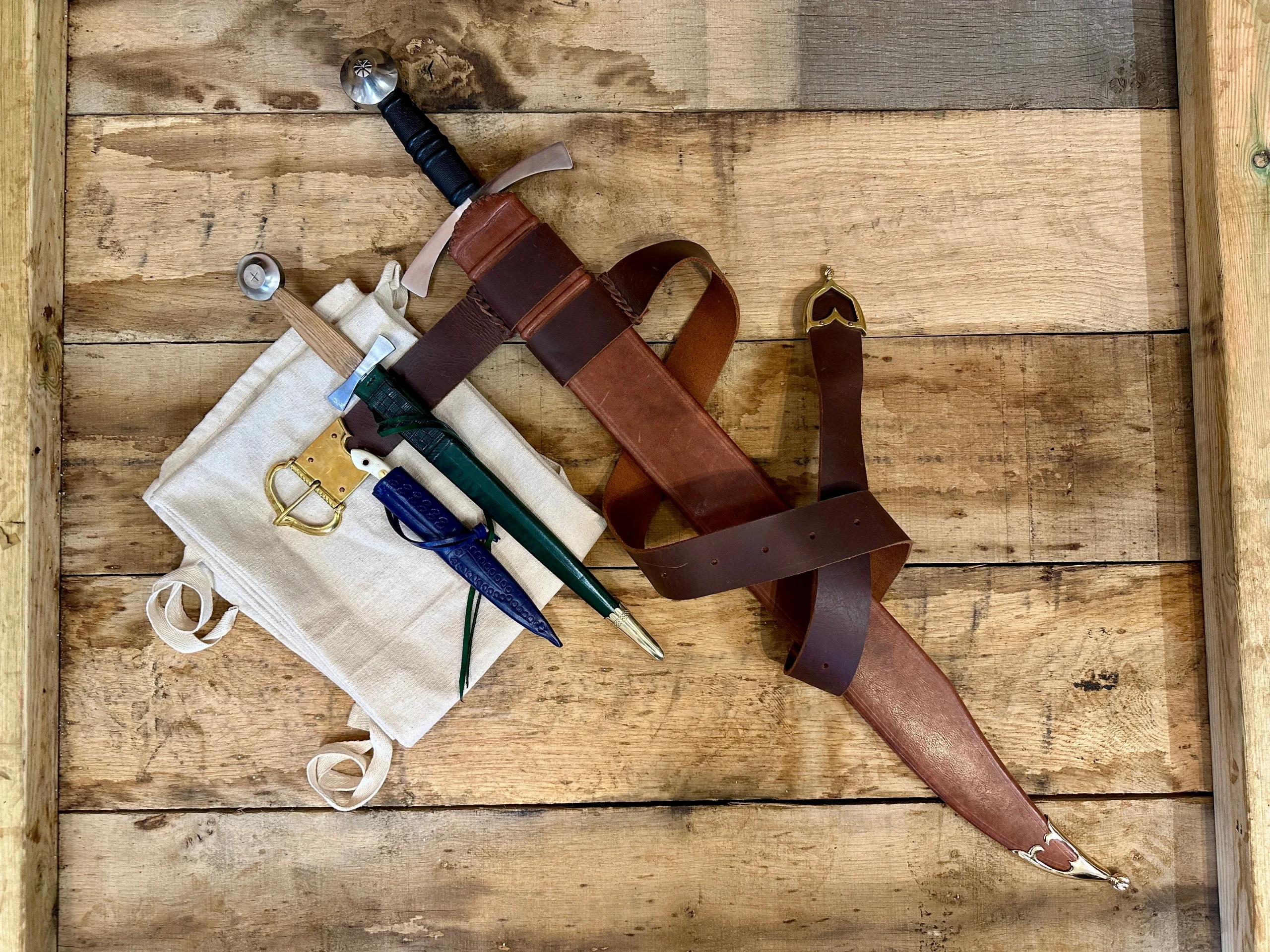 14thC Clip Point Falchion Sword Bundle – with free sword bag