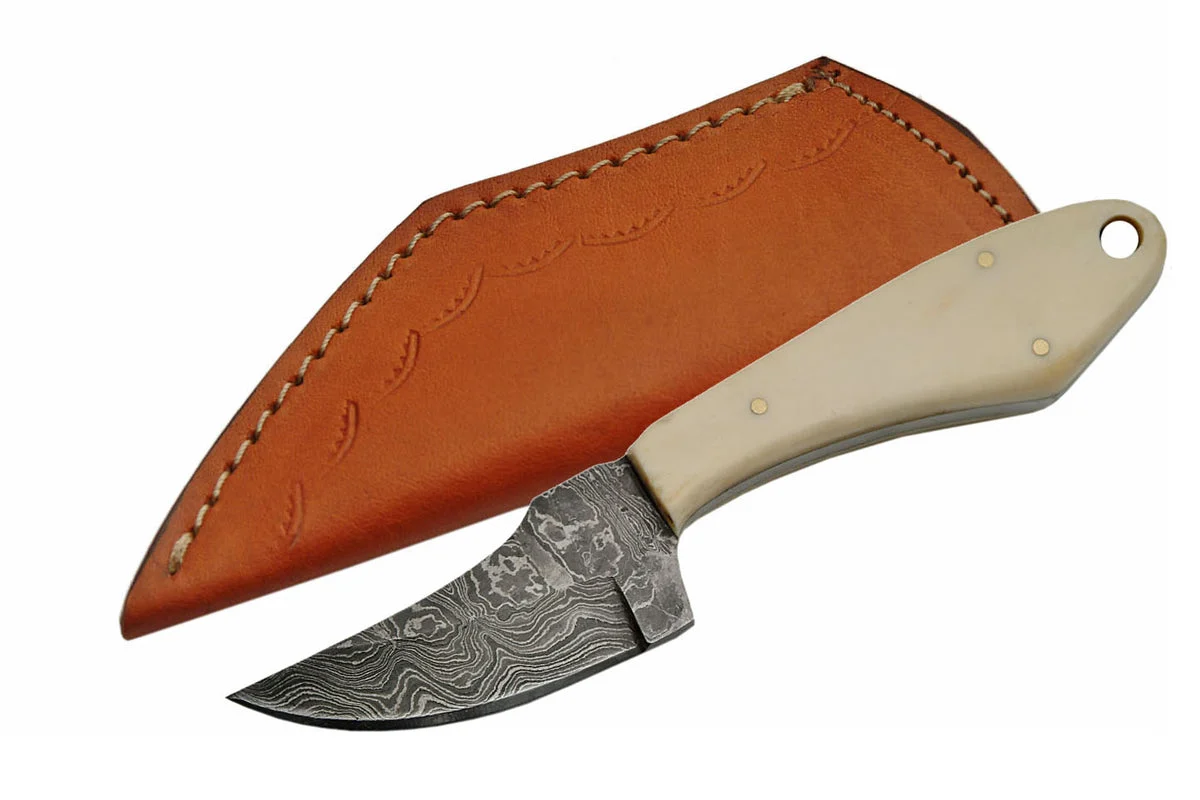 6.5″ Handmade Damascus Skinning Knife