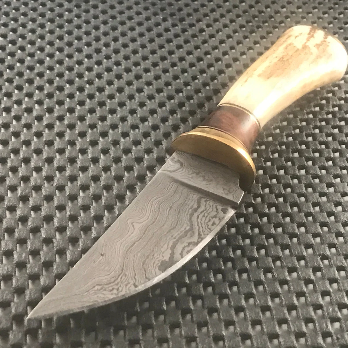 7.25″ Damacus Stag Skinning Knife