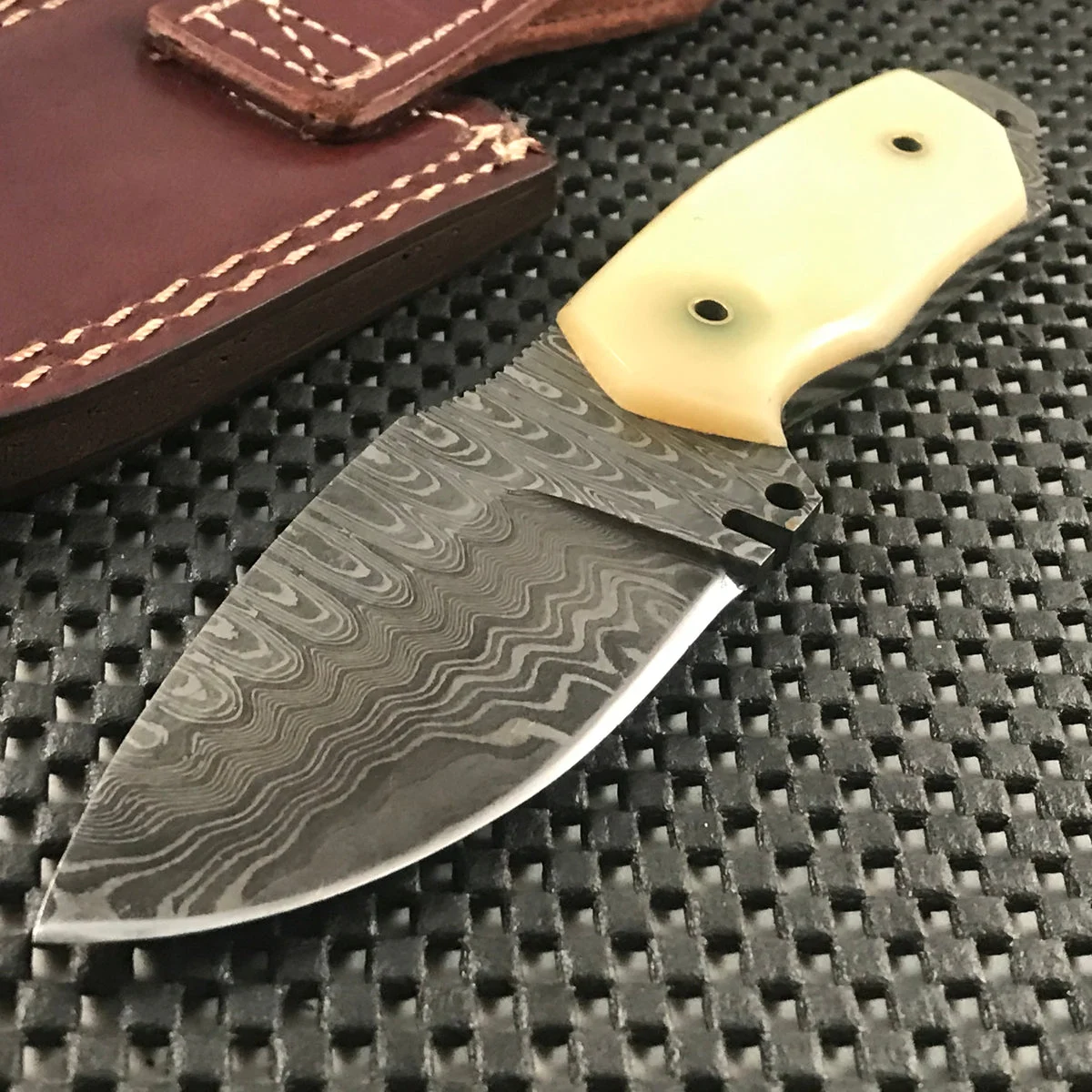 7″ Handmade Bone Ladder Damascus Skinning Knife