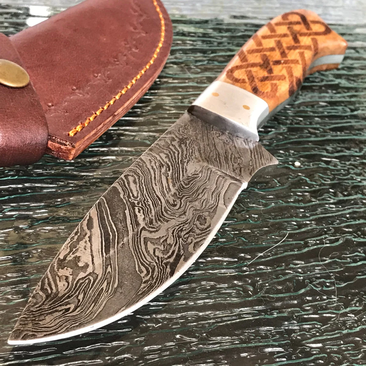 9.5″ Damascus Weave Hunter Handmade Skinning Knife