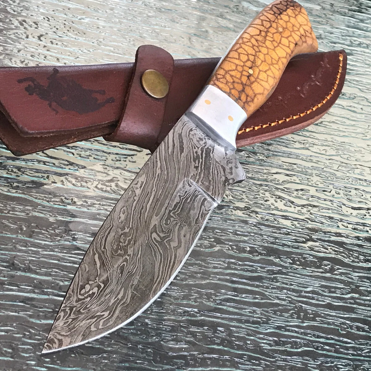 9.5″ Stoneweave Handmade Damascus Skinning Knife