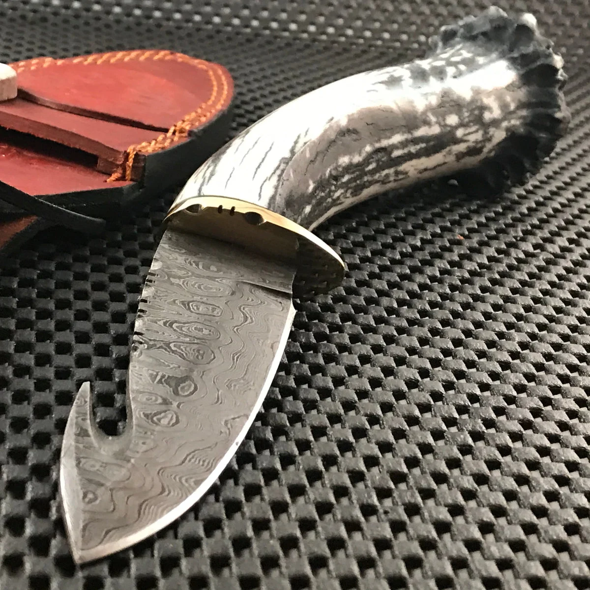 9″ USA Handmade Damascus Deer Antler Guthook Skinning Knife