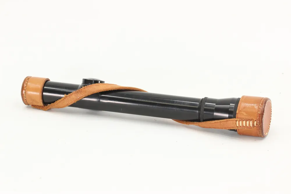 Kollmorgen / Stith 2-3/4x Bear Cub Scope – 26mm Tube – with Leather Covers