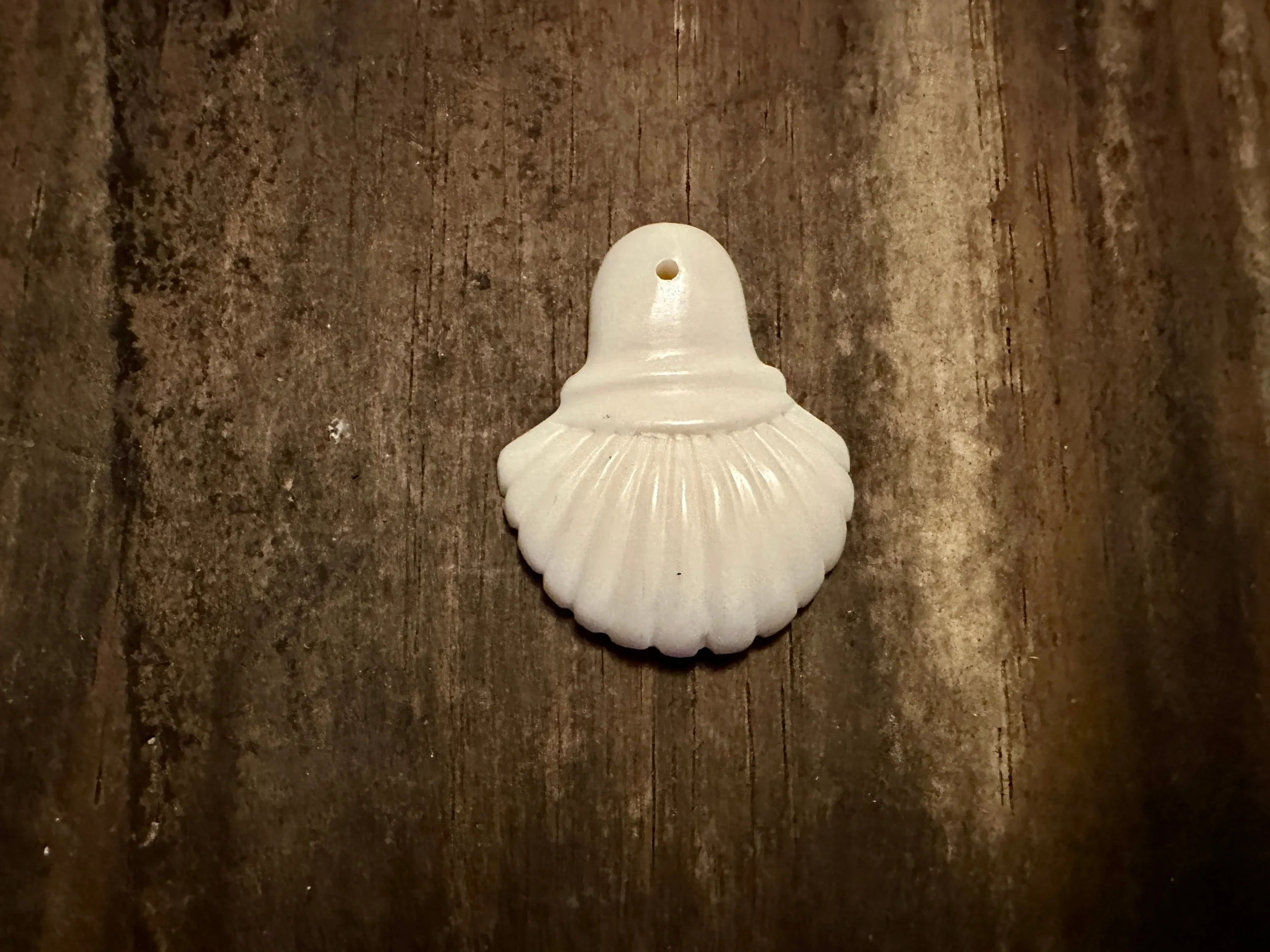 Bone Santiago pilgrim shell – 13th to 16th Century