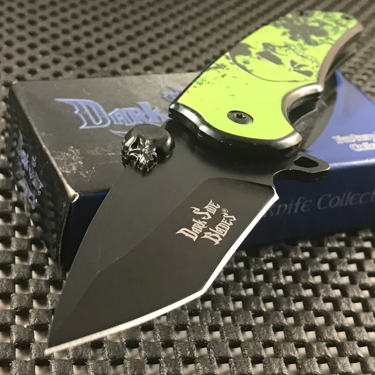 Dark Side Blades Green Skull Fantasy Folding Knife (DS-A083GN)