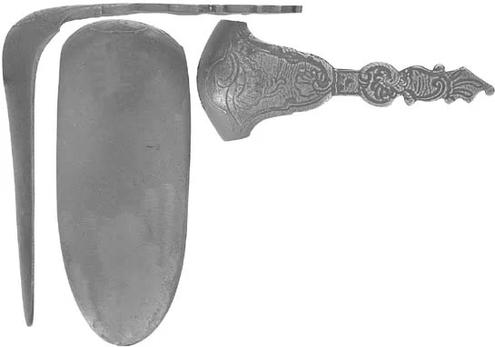 French Fusil Fin Trade Gun Buttplate, wax cast steelOverall length 5", width 2", comb 4-1/2"