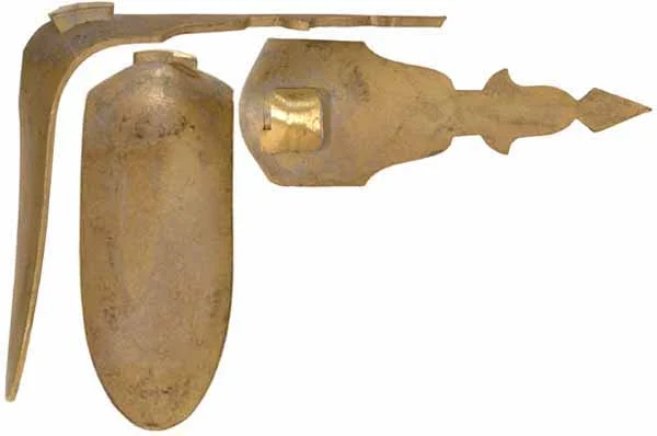 French Type D Buttplate, wax cast brassOverall length 4-7/8", width 1-15/16", comb 5"