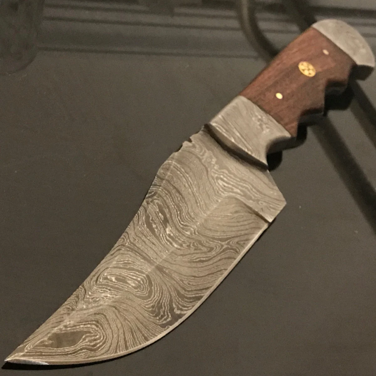 Heavy Duty Damascus Steel Handmade Hunting Knife (BB-11)