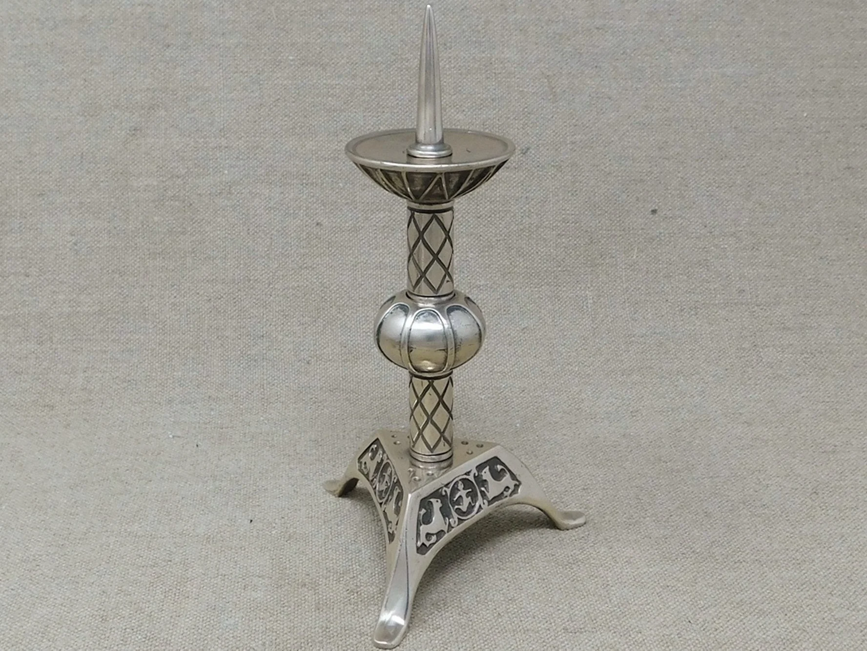 One knop Limoges candlestick – please allow 8 weeks for delivery