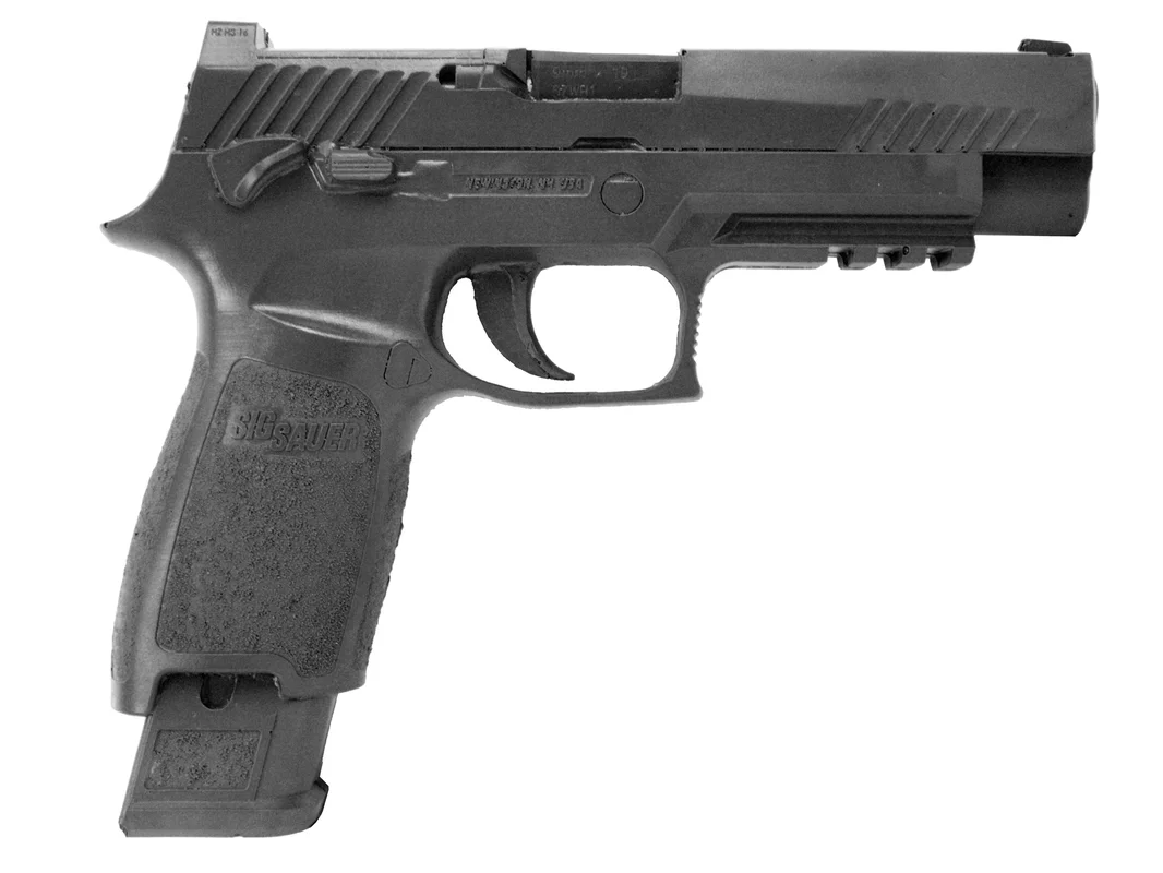 Sig Sauer M17 – Solid Dummy Replica